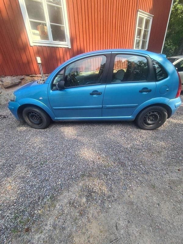 Blå Begagnad 2005 Citroën C3 Halvkombi | 5 000 kr (Bra pris) - Bild 1/1