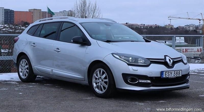 Begagnad Renault Mégane III 110 HK (80 kW) 2015 Silver metallic Kombi