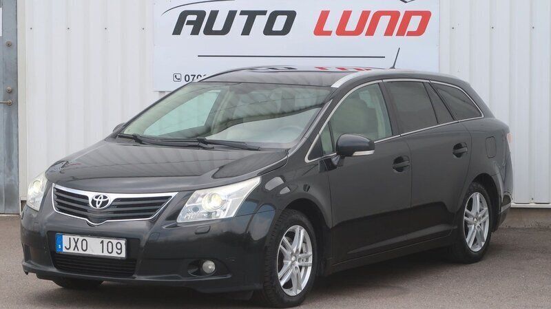 Svart (svartmetallic) Begagnad 2009 Toyota Avensis Multidrive S Kombi | 79 900 kr - Bild 1/4