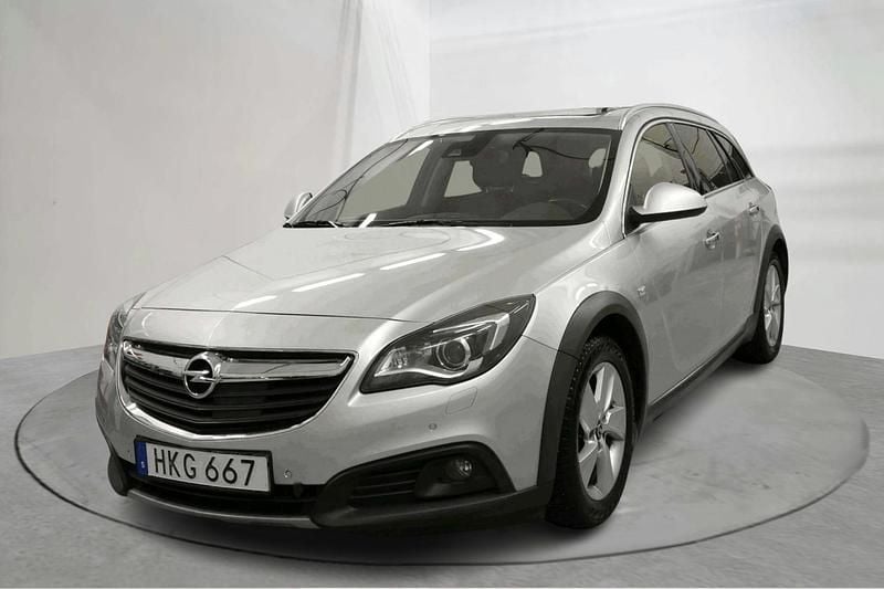 Grå Begagnad 2017 Opel Insignia Country Tourer Kombi | 100 000 kr (Superpris) - Bild 1/4