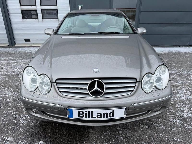 Begagnad Mercedes CLK200 Elegance 163 HK (119 kW) 2004 Silver Sportkupé