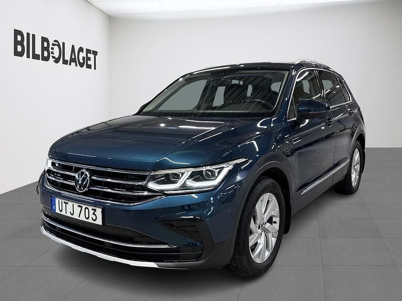 Begagnad VW Tiguan Elegance 245 HK (180 kW) 2022 Blå SUV