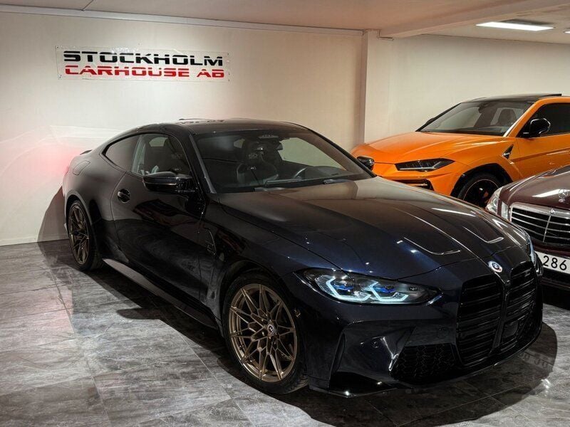 Begagnad 2023 BMW M4 Competition Edition Sportkupé | 1 349 900 kr - Bild 1/4