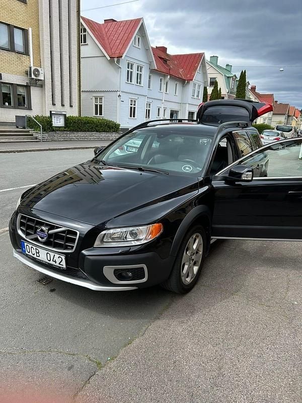 Begagnad Volvo XC70 205 HK (150 kW) 2010 Black sapphire metallic Kombi