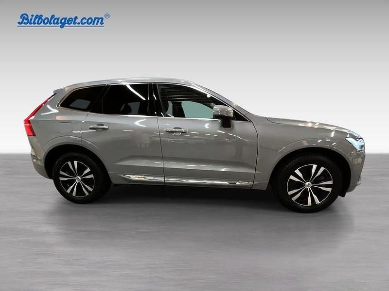Begagnad Volvo XC60 Core 355 HK (261 kW) 2024 Grå SUV