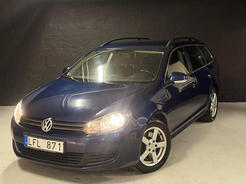 Blå Begagnad 2011 VW Golf VI Kombi | 47 900 kr (Marknadspris) - Bild 1/4