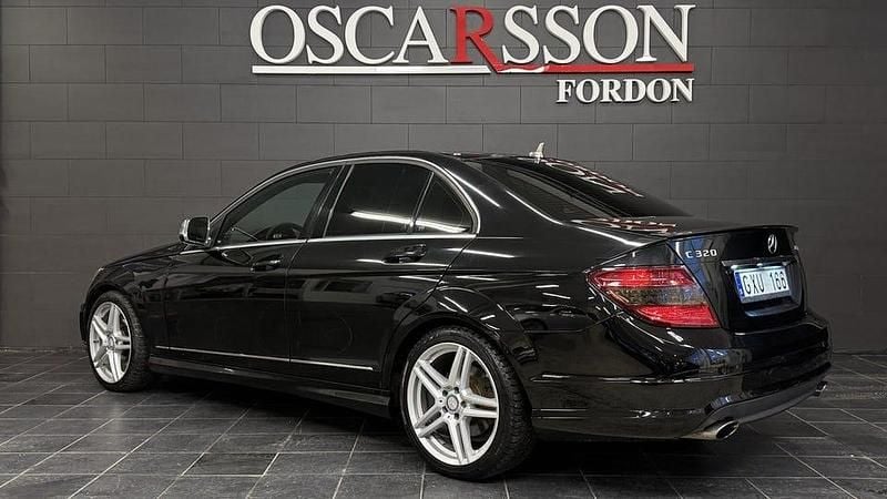 Begagnad Mercedes C320 AMG 227 HK (166 kW) 2008 Svart