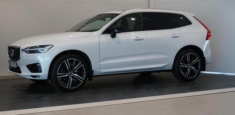Vit Begagnad 2018 Volvo XC60 R-Design SUV | 363 900 kr (Marknadspris) - Bild 1/4