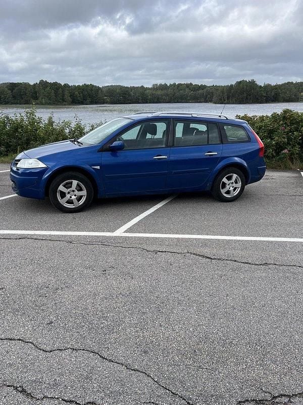 Blå Begagnad 2008 Renault Mégane GrandTour Kombi | 19 000 kr (Superpris) - Bild 1/4
