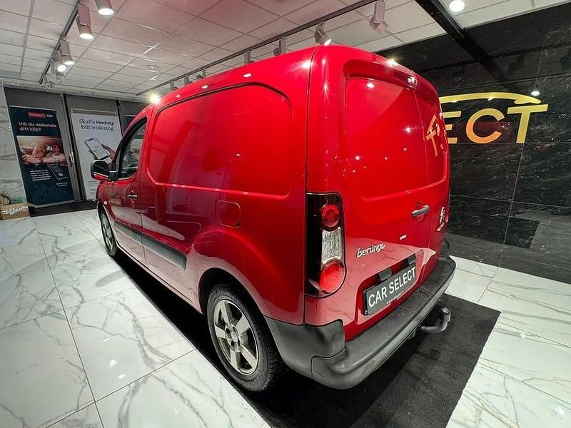 Begagnad Citroën Berlingo 91 HK (66 kW) 2014 Röd Minibuss