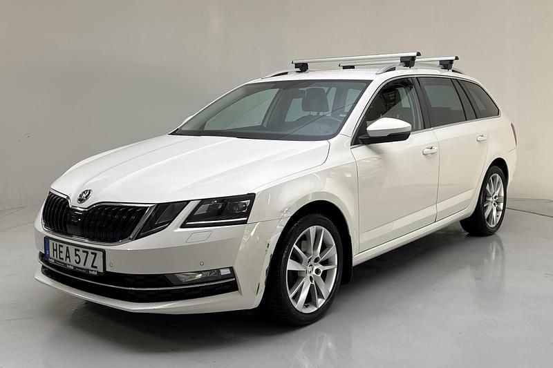 Vit Begagnad 2019 Skoda Octavia G-TEC Kombi | 100 000 kr (Marknadspris) - Bild 1/4