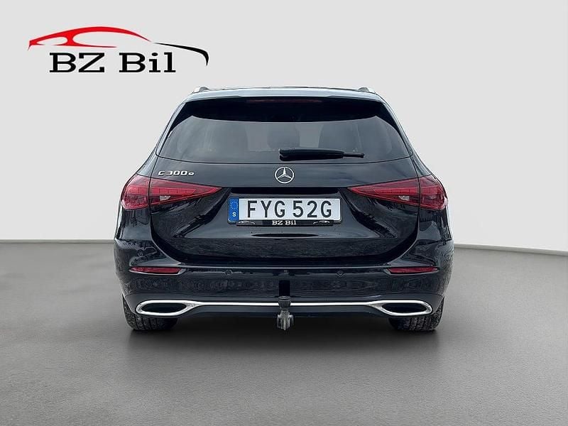 Begagnad Mercedes C300e Avantgarde 204 HK (150 kW) 2023 Svart Kombi