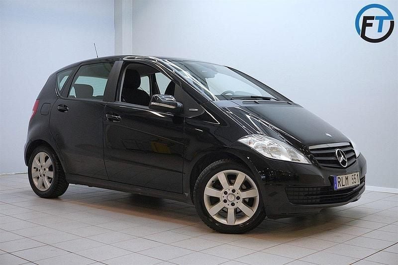 Svart Begagnad 2010 Mercedes A160 Classic Halvkombi | 59 900 kr (Marknadspris) - Bild 1/4