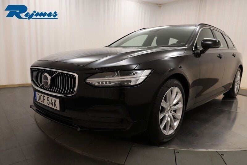 Svart Begagnad 2022 Volvo V90 Momentum Kombi | 269 800 kr (Bra pris) - Bild 1/4