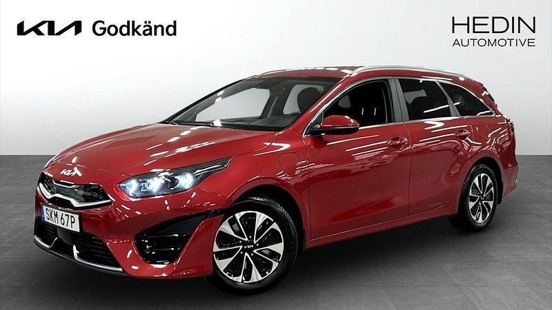 Röd (red) Begagnad 2023 Kia Ceed Sportswagon Advance Kombi | 249 900 kr (Marknadspris) - Bild 1/4