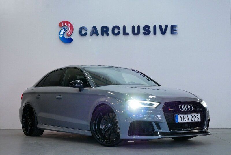 Grå Begagnad 2017 Audi RS3 Exclusive Halvkombi | 518 800 kr - Bild 1/4