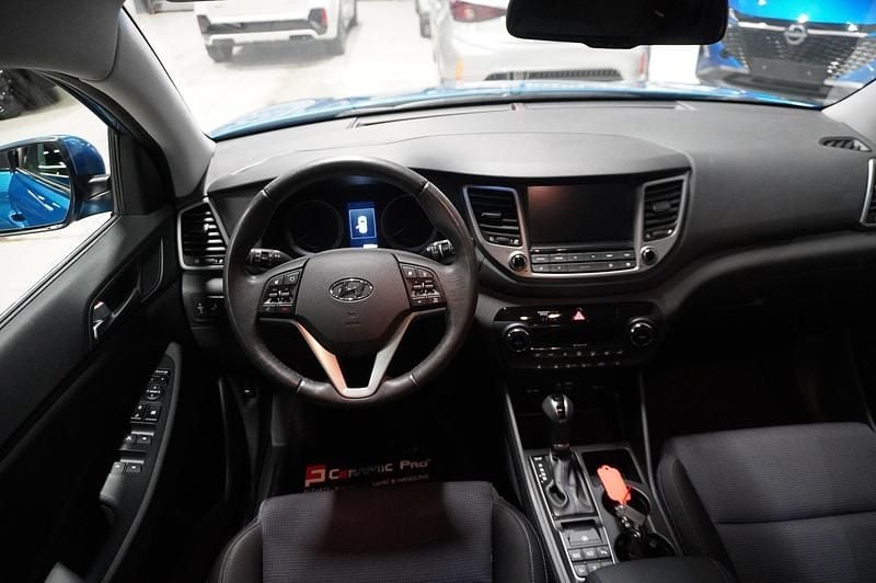 Begagnad Hyundai Tucson Comfort 177 HK (130 kW) 2016 Ljusblå SUV