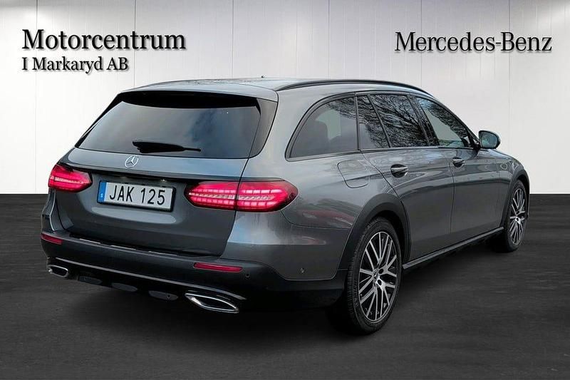 Begagnad Mercedes E220 All-Terrain 200 HK (147 kW) 2023 Grå Kombi