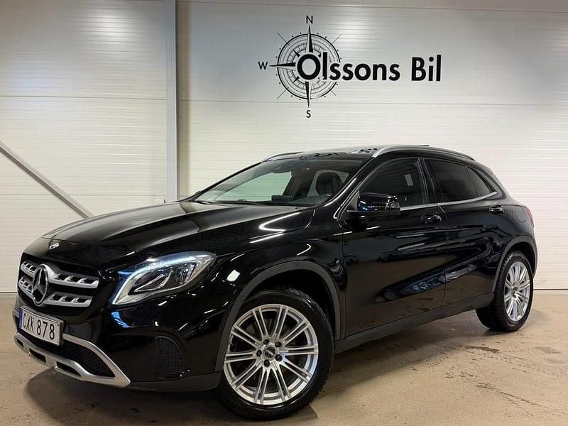 Svart Begagnad 2018 Mercedes GLA220 SUV | 269 900 kr (Bra pris) - Bild 1/4