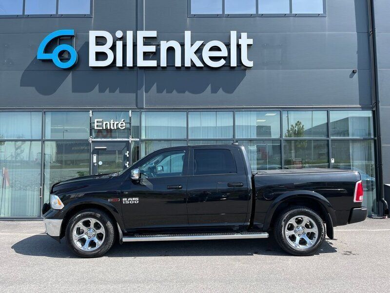 Svart Begagnad 2018 RAM 1500 Pickup | 399 900 kr - Bild 1/4