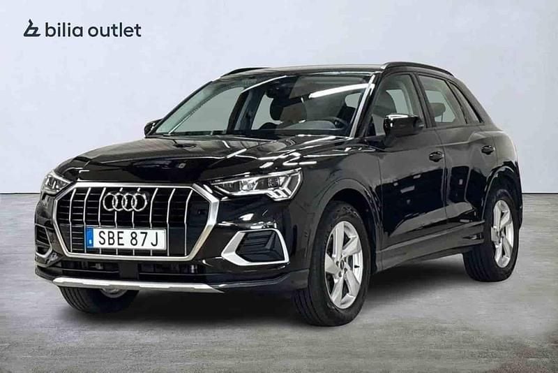Svart Begagnad 2023 Audi Q3 SUV | 309 900 kr - Bild 1/1