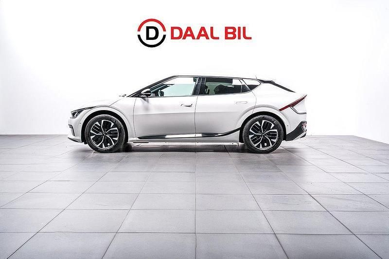 Vit Begagnad 2022 Kia EV6 3 SUV | 398 700 kr (Superpris) - Bild 1/4