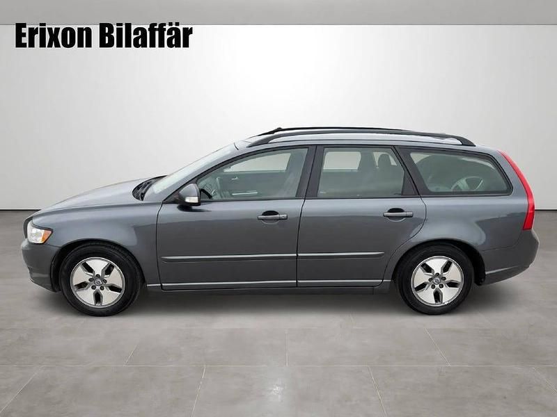Begagnad Volvo V50 Momentum 116 HK (85 kW) 2011 Grå Kombi