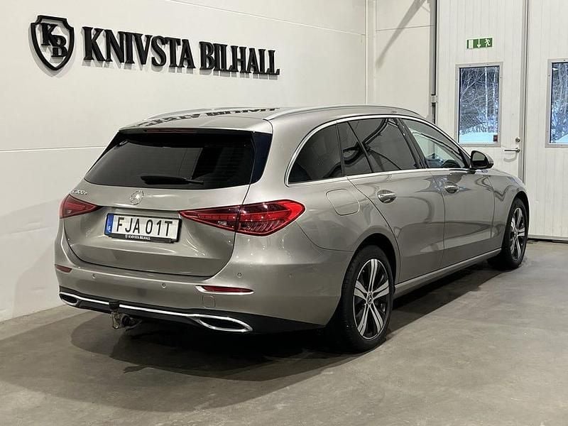 Begagnad Mercedes C300 Avantgarde 313 HK (230 kW) 2023 Silver