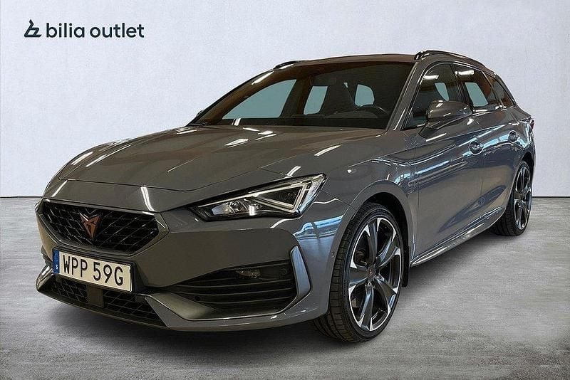 Mörkgrå Begagnad 2021 Cupra Leon Kombi | 264 900 kr (Marknadspris) - Bild 1/3