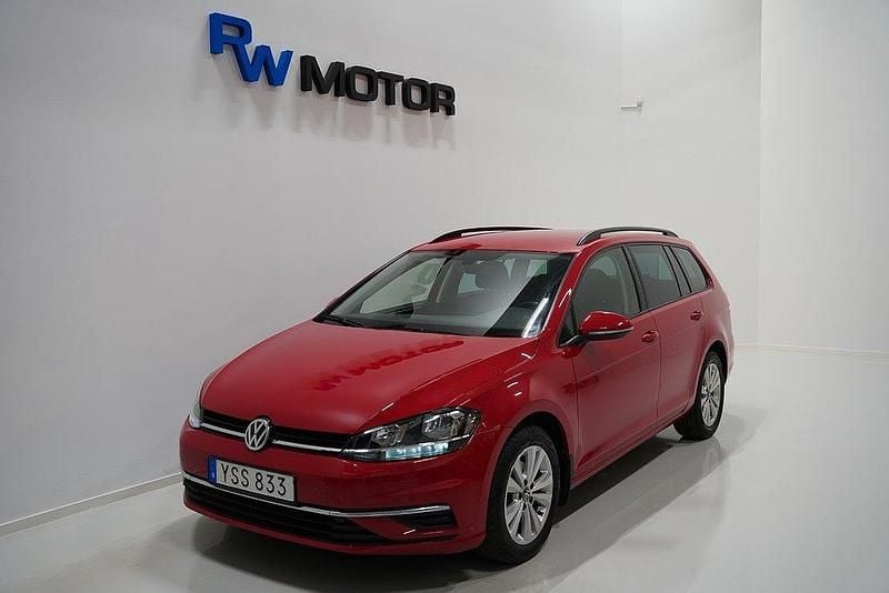 Röd Begagnad 2017 VW Golf VII Kombi | 169 700 kr (Marknadspris) - Bild 1/4