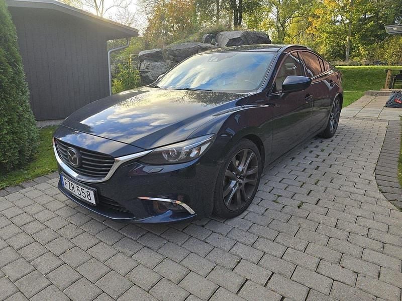 Blå Begagnad 2015 Mazda 6 Sedan | 159 500 kr (Lite dyr) - Bild 1/4