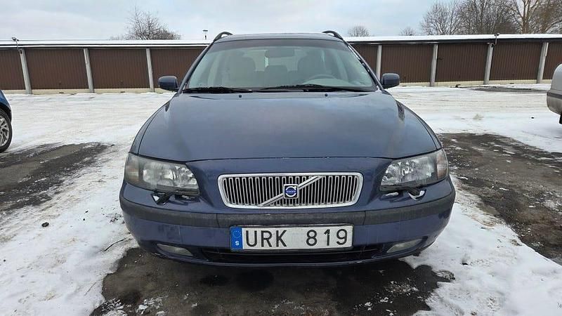 Begagnad 2004 Volvo V70 Kombi | 18 000 kr (Marknadspris) - Bild 1/4