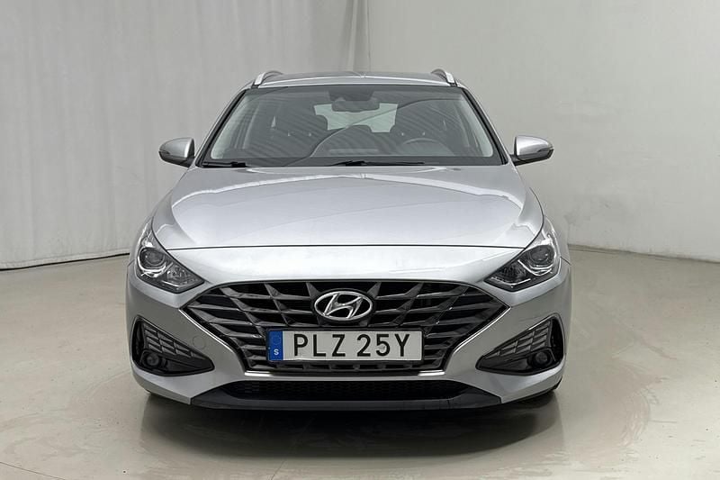 Begagnad Hyundai i30 120 HK (88 kW) 2021 Grå Kombi