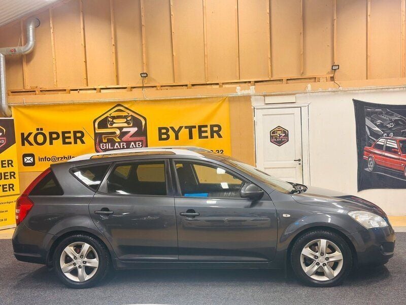 Begagnad Kia Ceed Sportswagon EX 116 HK (85 kW) 2008 Grå Kombi