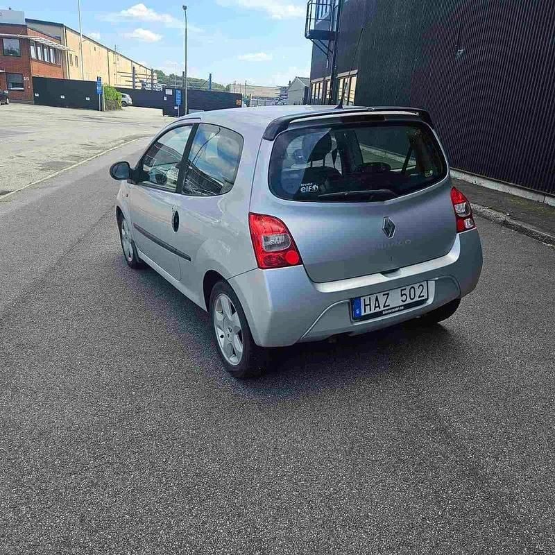 Begagnad Renault Twingo 76 HK (55 kW) 2008 Halvkombi
