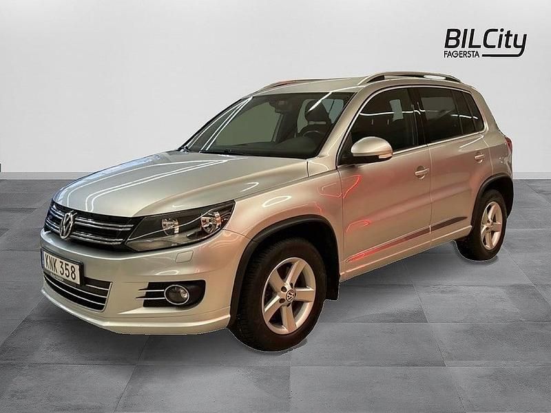 Silver Begagnad 2014 VW Tiguan R-line SUV | 139 900 kr (Lite dyr) - Bild 1/4
