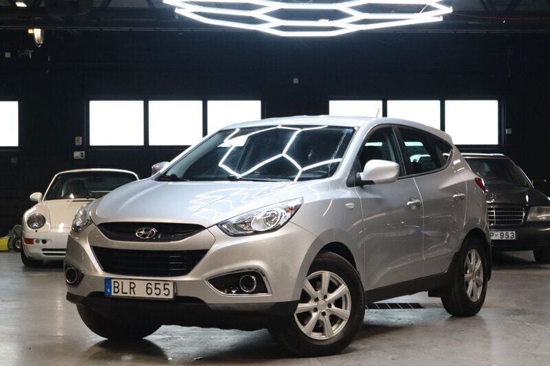 Silver Begagnad 2011 Hyundai ix35 Comfort SUV | 69 900 kr (Bra pris) - Bild 1/4