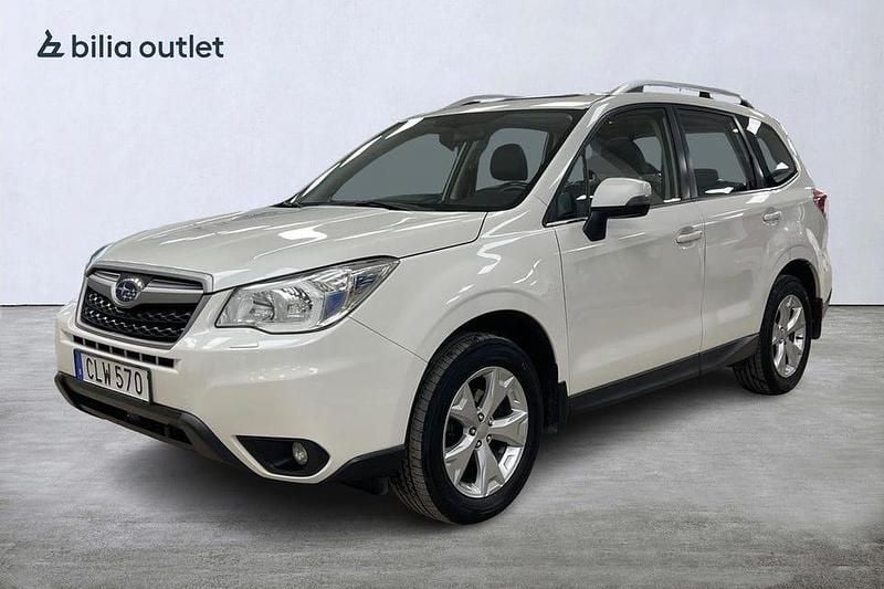 Vit Begagnad 2015 Subaru Forester SUV | 159 900 kr (Marknadspris) - Bild 1/4