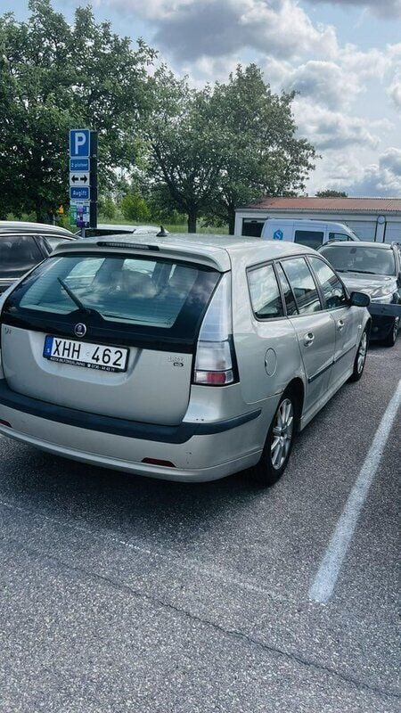 Gul Begagnad 2006 Saab 9-3 Linear Kombi | 21 000 kr (Bra pris) - Bild 1/4