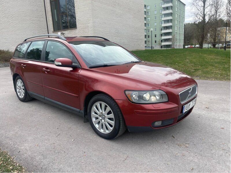 Röd Begagnad 2007 Volvo V50 Kombi | 30 000 kr (Bra pris) - Bild 1/4