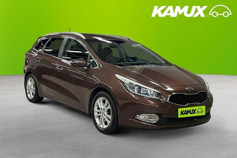 Brun Begagnad 2014 Kia Ceed Sportswagon Kombi | 114 800 kr (Lite dyr) - Bild 1/3