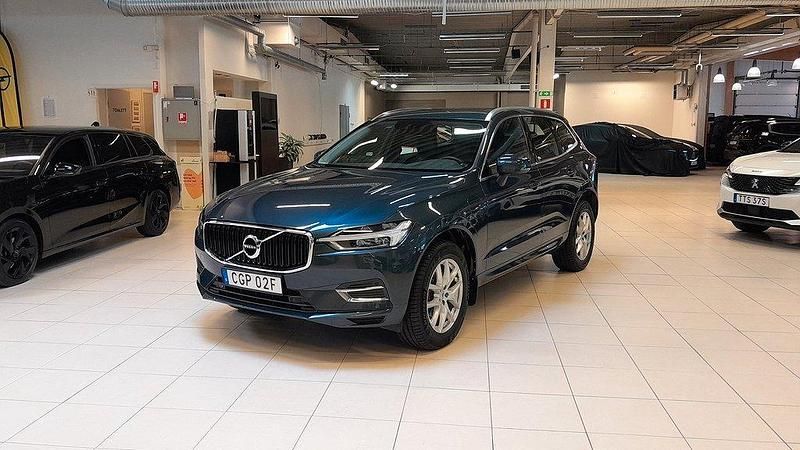 Mörkblå Begagnad 2020 Volvo XC60 Momentum SUV | 409 900 kr (Bra pris) - Bild 1/4