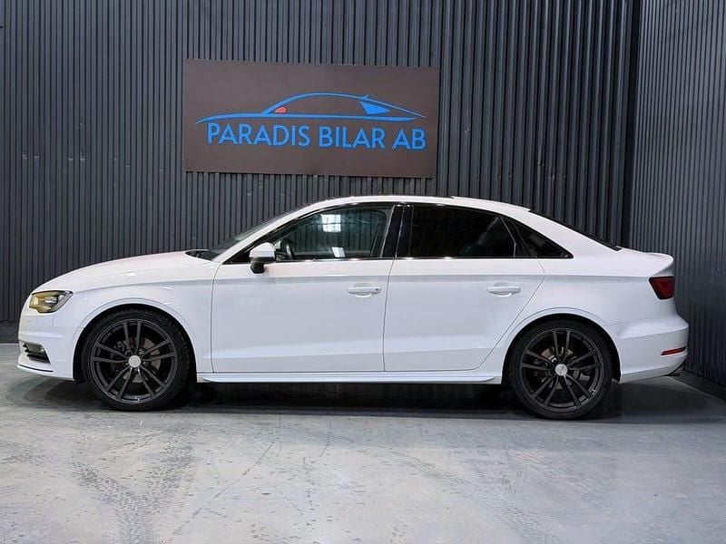 Begagnad Audi A3 Ambition 125 HK (91 kW) 2015 Vit Sedan