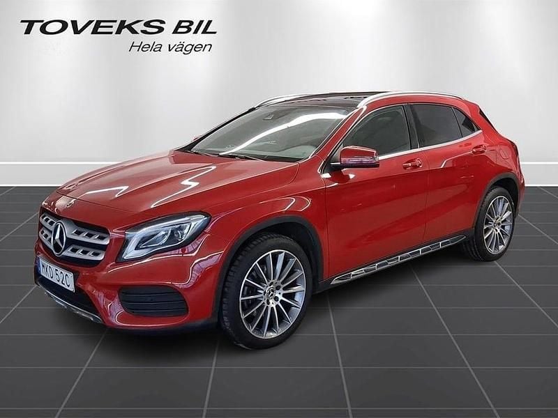 Röd Begagnad 2019 Mercedes GLA250 Edition SUV | 279 000 kr (Marknadspris) - Bild 1/4