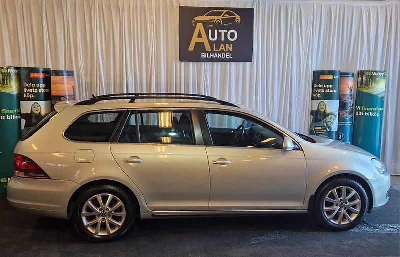 Begagnad VW Golf VI 122 HK (89 kW) 2011 Brun Halvkombi