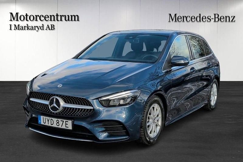Begagnad Mercedes B180 Advantage 136 HK (100 kW) 2020 Blå Minibuss