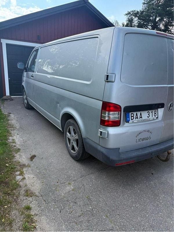 Silver Begagnad 2013 VW T5 Van | 45 000 kr - Bild 1/4