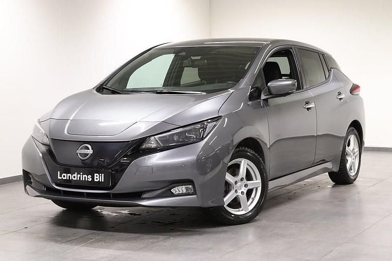 Grå metallic Begagnad 2022 Nissan Leaf Acenta Halvkombi | 169 000 kr (Lite dyr) - Bild 1/4