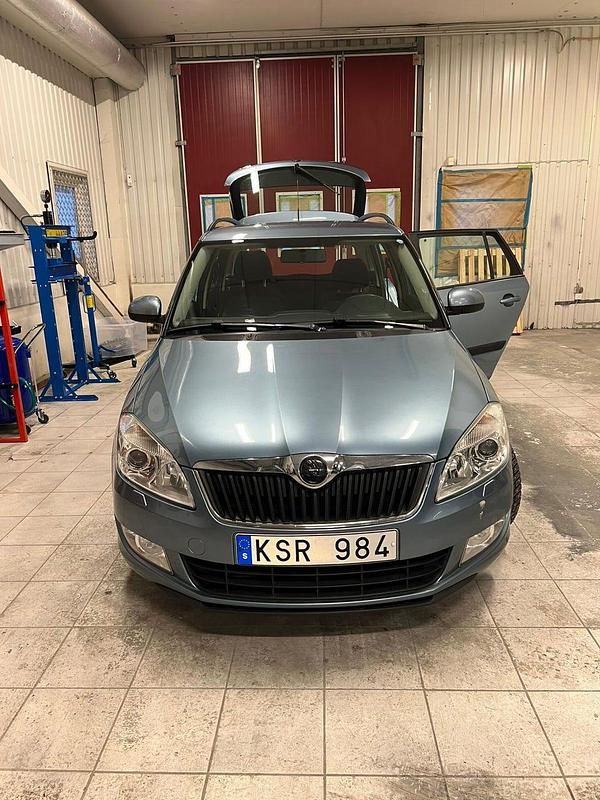Begagnad 2011 Skoda Fabia Kombi | 39 900 kr (Marknadspris) - Bild 1/4