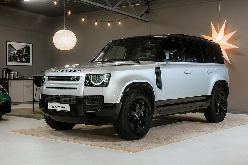 Silver Begagnad 2023 Land Rover Defender SE Dynamic SUV | 895 000 kr - Bild 1/4